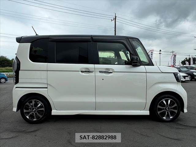 Honda N BOX CUSTOM 2017-11 392691-11