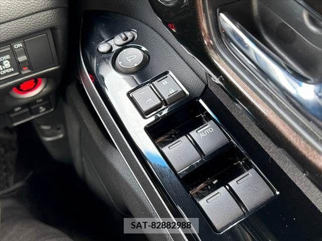 Honda N BOX CUSTOM 2017-11 392691-25