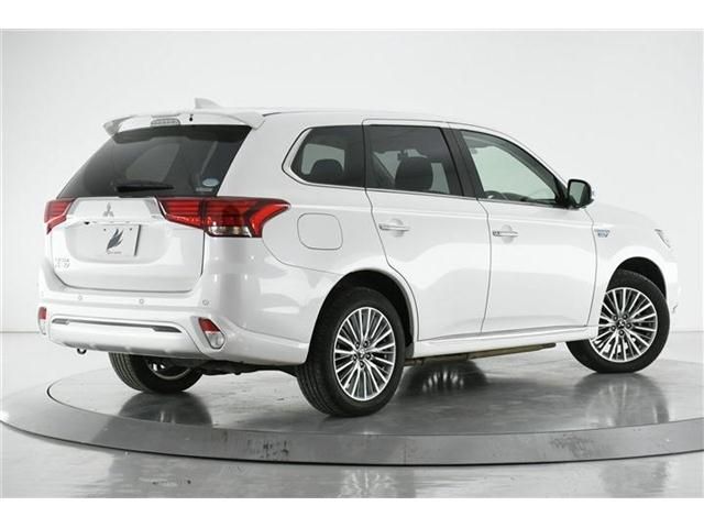 Mitsubishi OUTLANDER PHEV 2019-09 193761-1