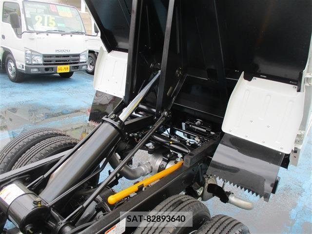 Mitsubishi CANTER 2023-11 206810-8