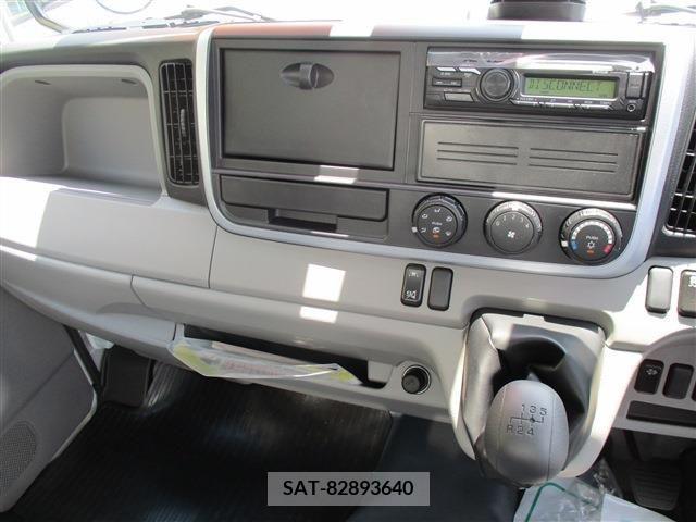 Mitsubishi CANTER 2023-11 206810-10
