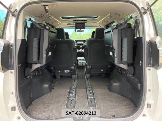 Toyota VELLFIRE 2016-11 211842-11