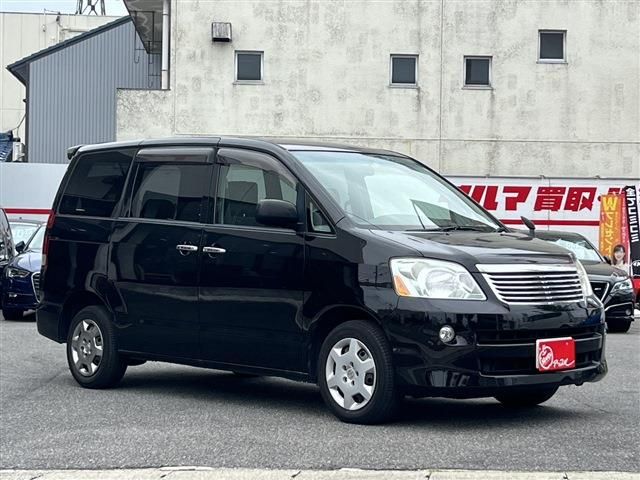 Toyota NOAH 2007-06 10580-1