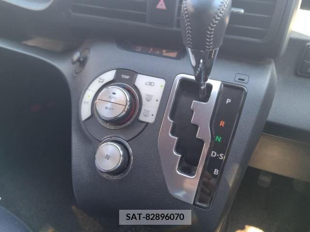Toyota SIENTA 2015-10 352159-15