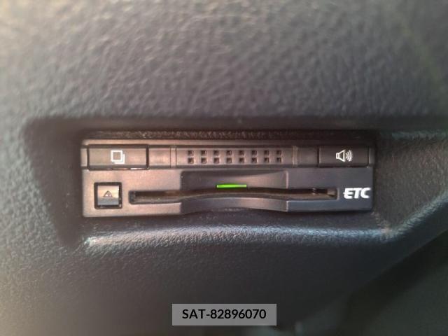 Toyota SIENTA 2015-10 352159-19