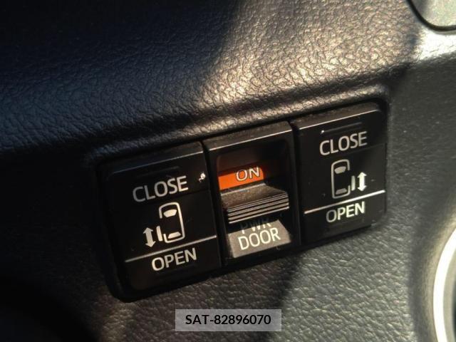 Toyota SIENTA 2015-10 352159-17