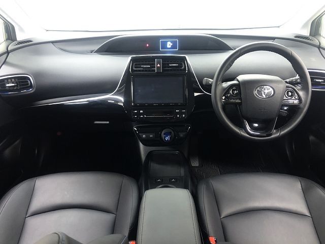 Toyota PRIUS 2020-10 17516-1