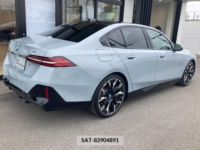 Bmw i5 2023-10 222437-2
