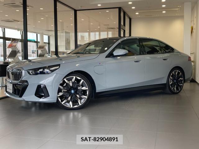 Bmw i5 2023-10 222437-0