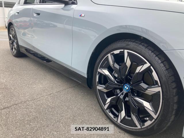 Bmw i5 2023-10 222437-8