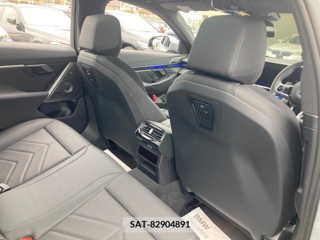Bmw i5 2023-10 222437-14