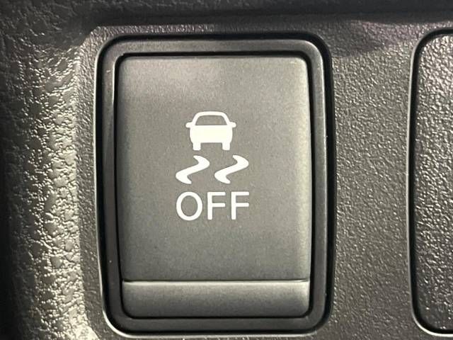 Nissan NOTE 2017-02 24722-8
