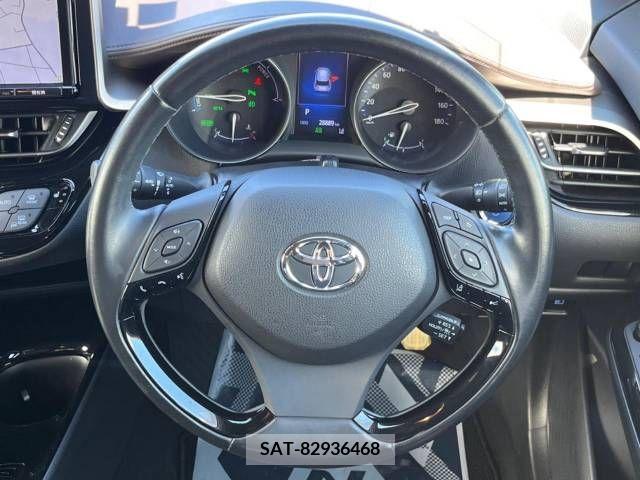 Toyota C-HR 2017-06 357789-14