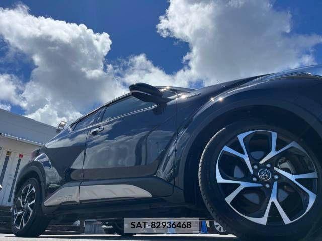 Toyota C-HR 2017-06 357789-16