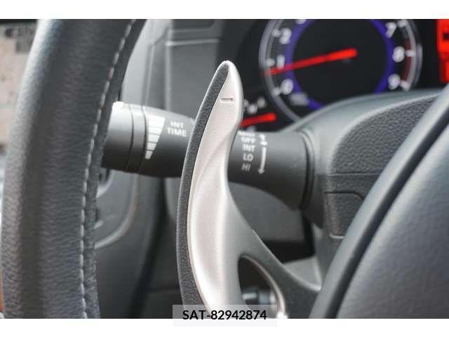 Nissan SKYLINE COUPE 2008-03 301221-11