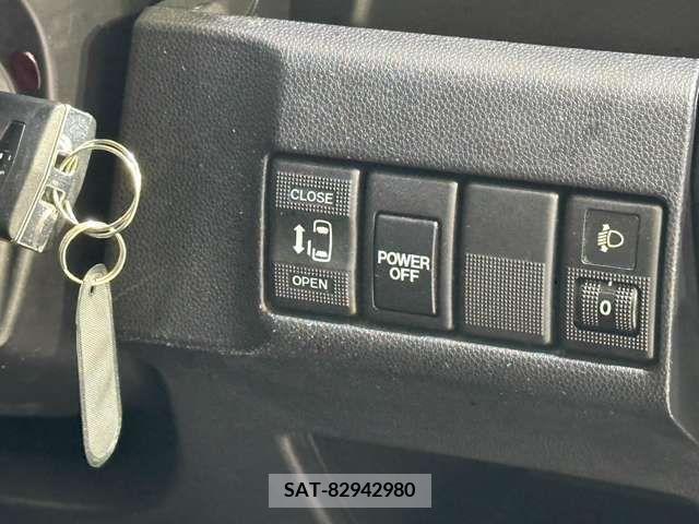Mazda PREMACY 2013-07 327411-13