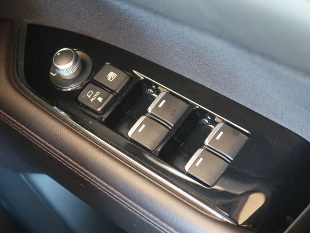 Mazda CX-8 2019-03 10840-17