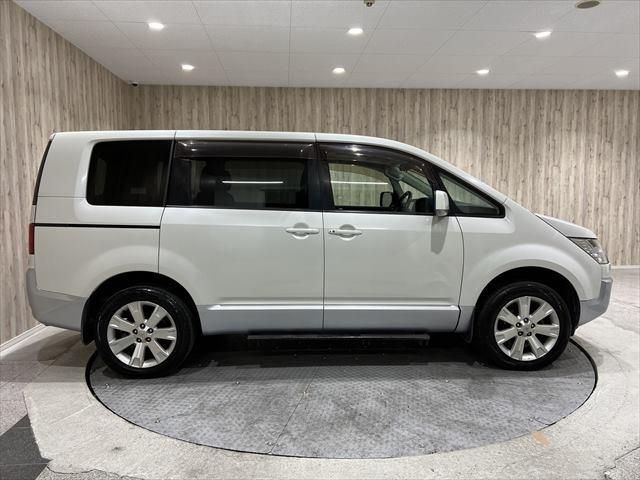 Mitsubishi DELICA D5 2012-01 190055-3