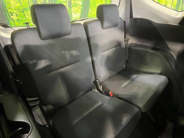 Toyota SIENTA 2017-05 9004-9