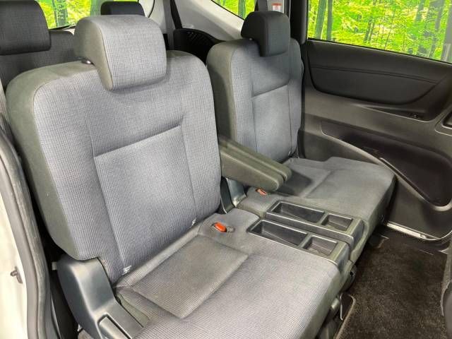 Toyota SIENTA 2017-05 9004-8