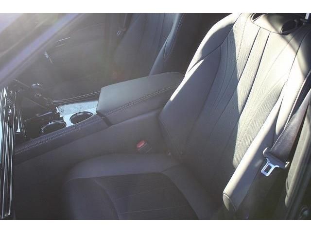 Toyota Mirai 2022-01 21642-13