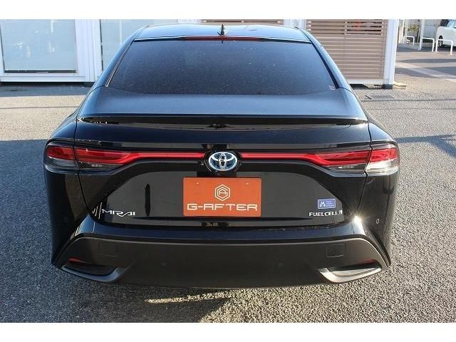 Toyota Mirai 2022-01 21642-7
