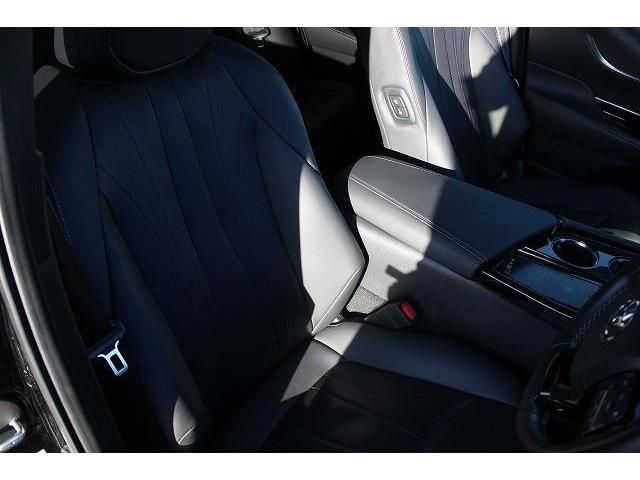 Toyota Mirai 2022-01 21642-12