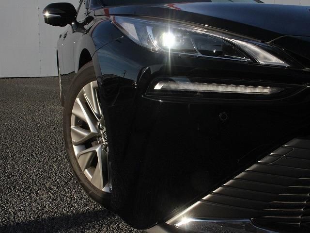 Toyota Mirai 2022-01 21642-10