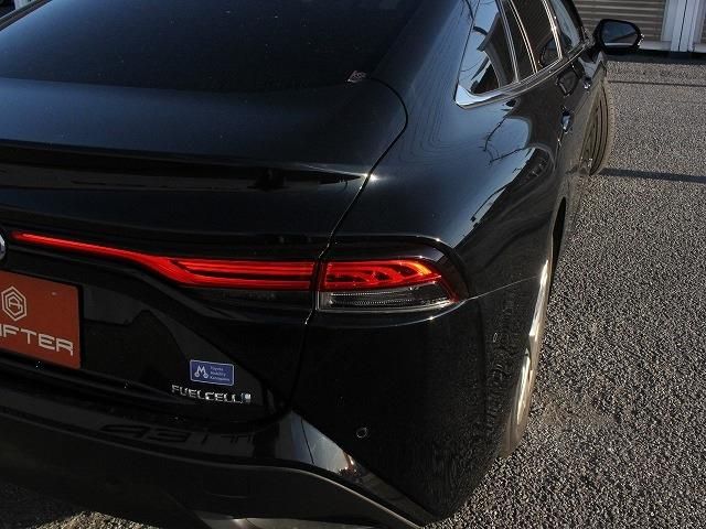 Toyota Mirai 2022-01 21642-11