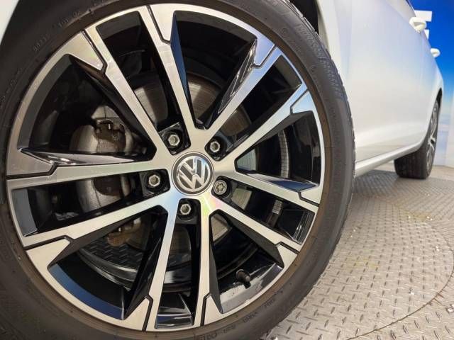 VolksWagen GOLF 2019-12 190516-13