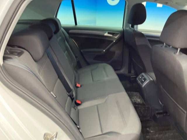 VolksWagen GOLF 2019-12 190516-9