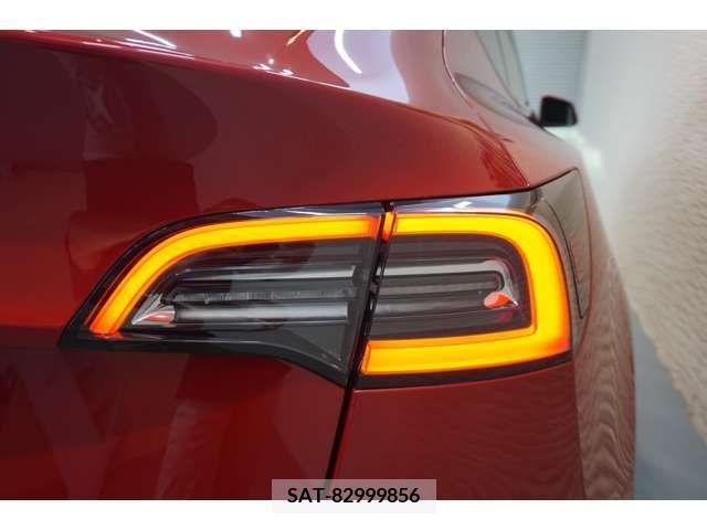 Tesla MODEL Y 2022-09 287617-8