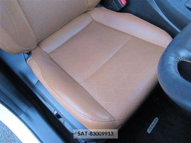 Lexus UX 2019-08 210975-15