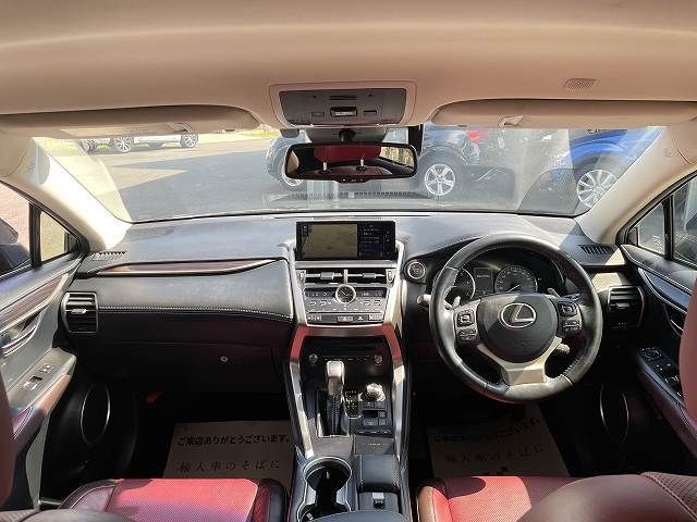 Lexus NX 2018-03 20765-1