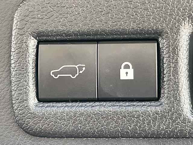 Lexus NX 2018-03 20765-6