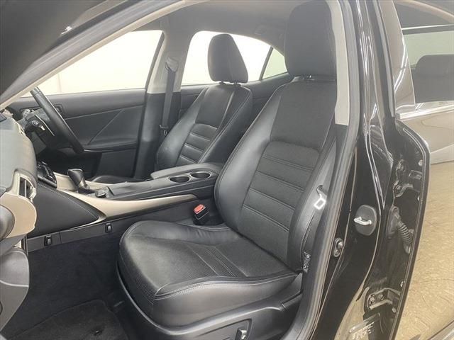 Lexus IS 2014-01 17731-21