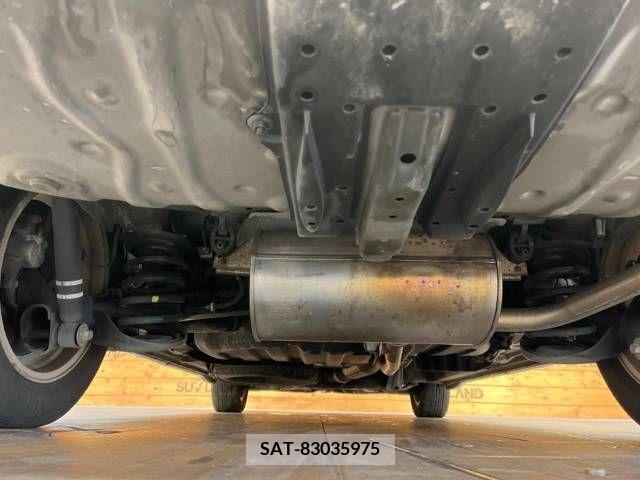 Toyota VOXY 2010-06 254484-19