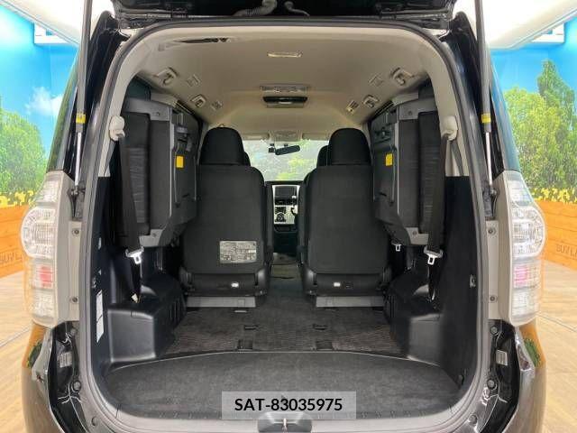 Toyota VOXY 2010-06 254484-11