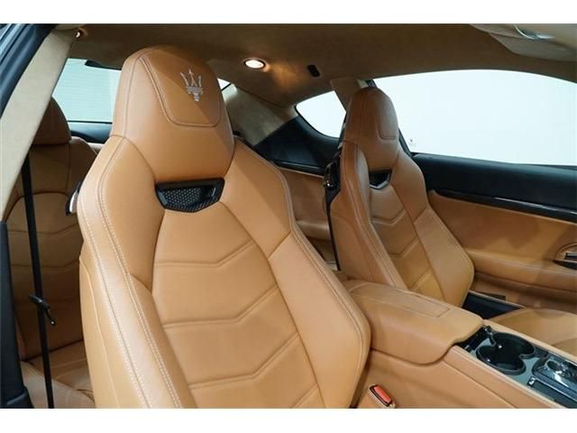 Maserati GRANTURISMO 2015-07 193695-25