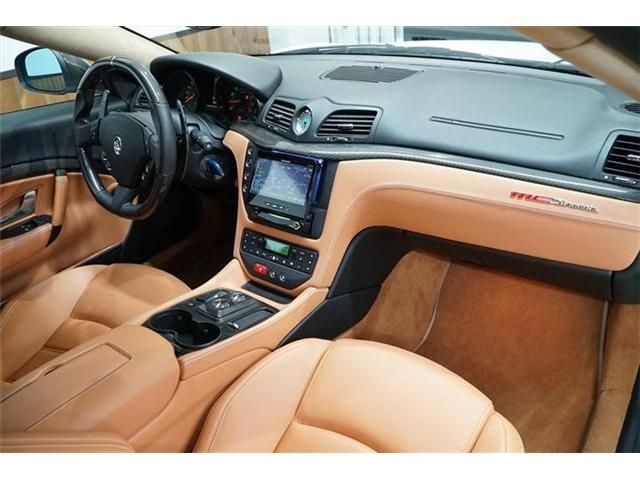 Maserati GRANTURISMO 2015-07 193695-11