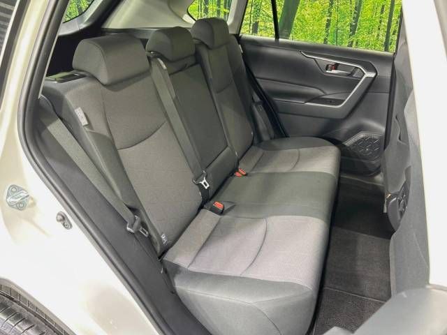 Toyota RAV4 2019-05 183828-9