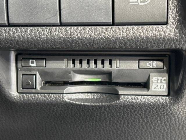 Toyota RAV4 2019-05 183828-7