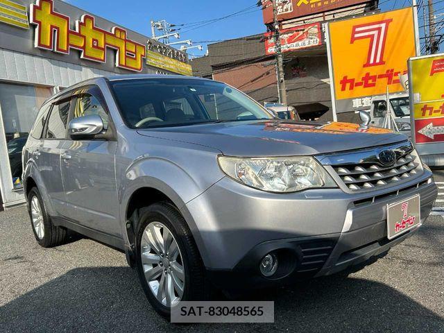 Subaru FORESTER 2011-08 360468-2