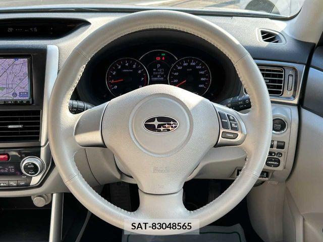Subaru FORESTER 2011-08 360468-9