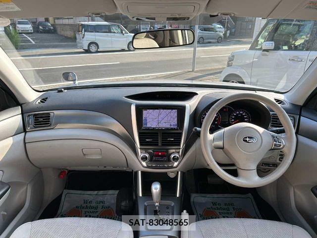 Subaru FORESTER 2011-08 360468-8