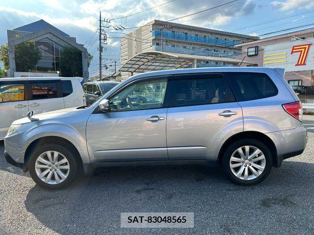 Subaru FORESTER 2011-08 360468-7
