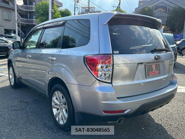 Subaru FORESTER 2011-08 360468-6