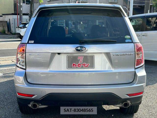 Subaru FORESTER 2011-08 360468-5