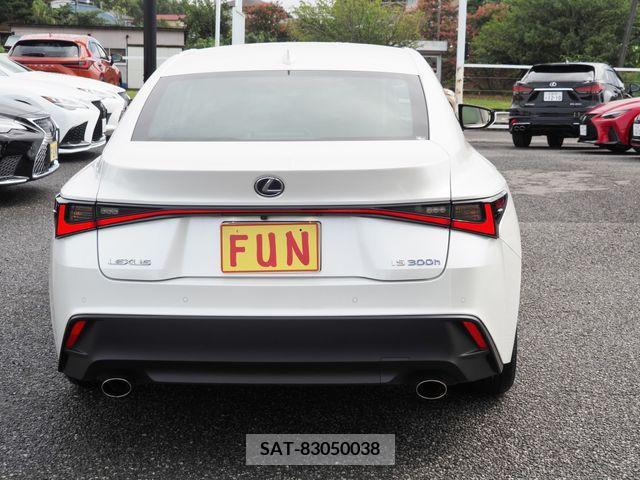 Lexus IS 2022-03 397103-6