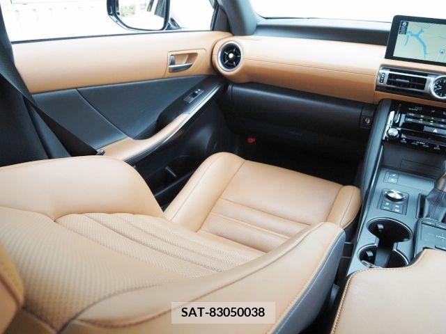 Lexus IS 2022-03 397103-26